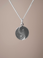 Подвеска ИНЬ-ЯНЬ с цепочкой, серебро