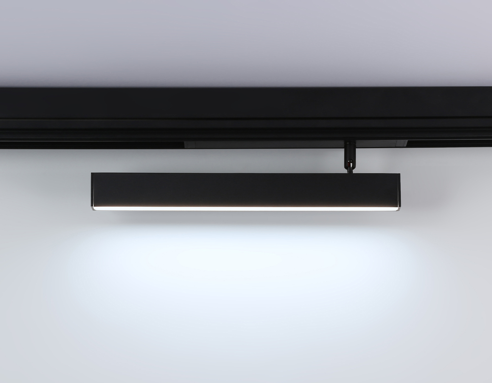 Светильник светодиодный для шинопровода Magnetic 220V GL1332 BK черный IP20 18W 3000K-6400K 120° 342*25*112