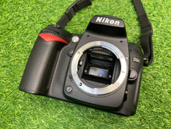 Nikon D90 9.300 кадров