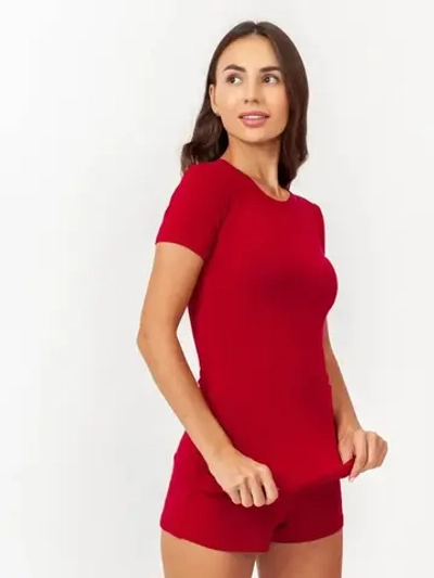 Футболка облегающая однотонная