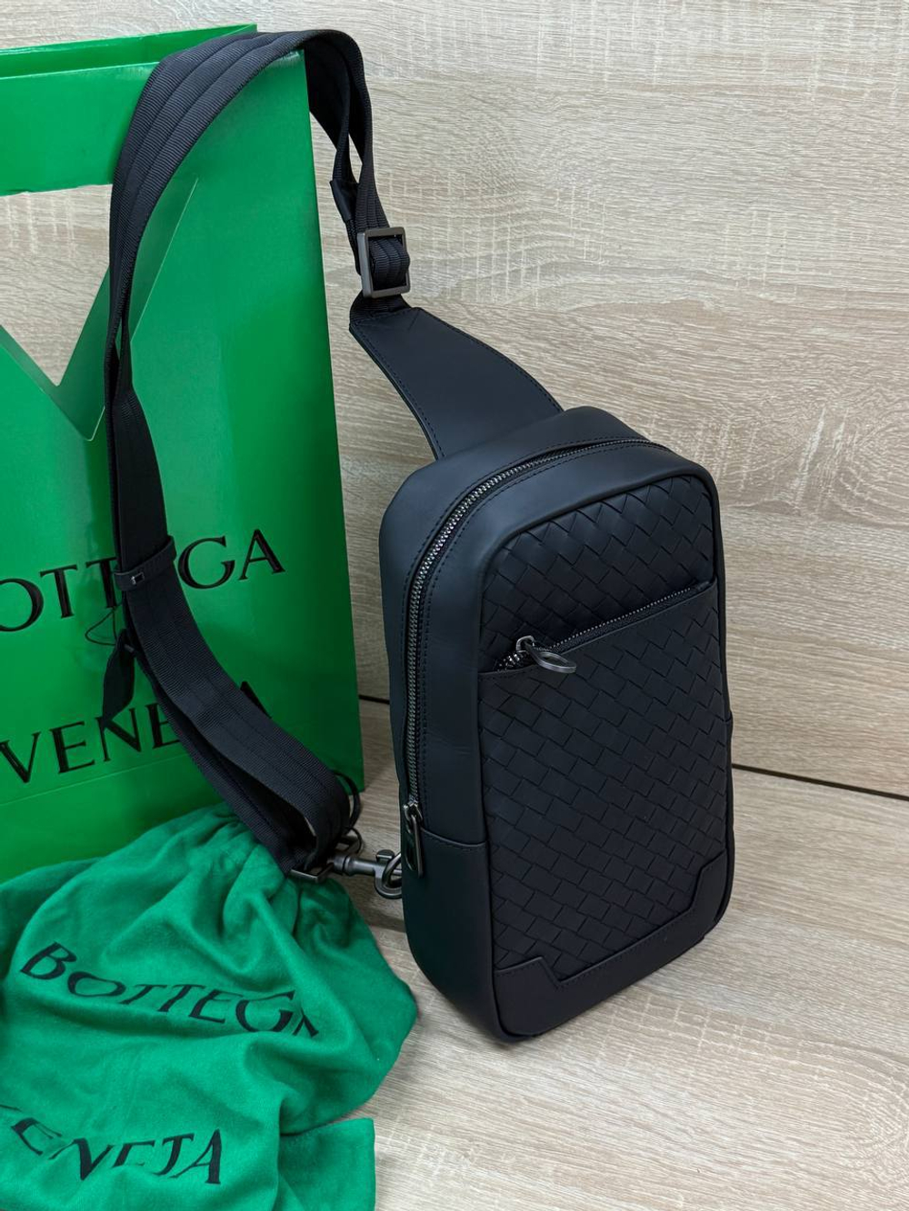 Сумка-мессенджер Bottega Veneta