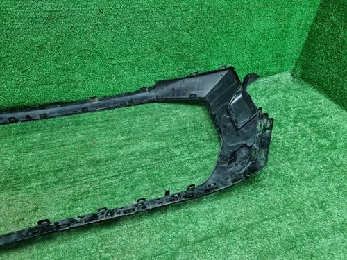 Накладка решетки радиатора Audi Q8 (2018-2023)