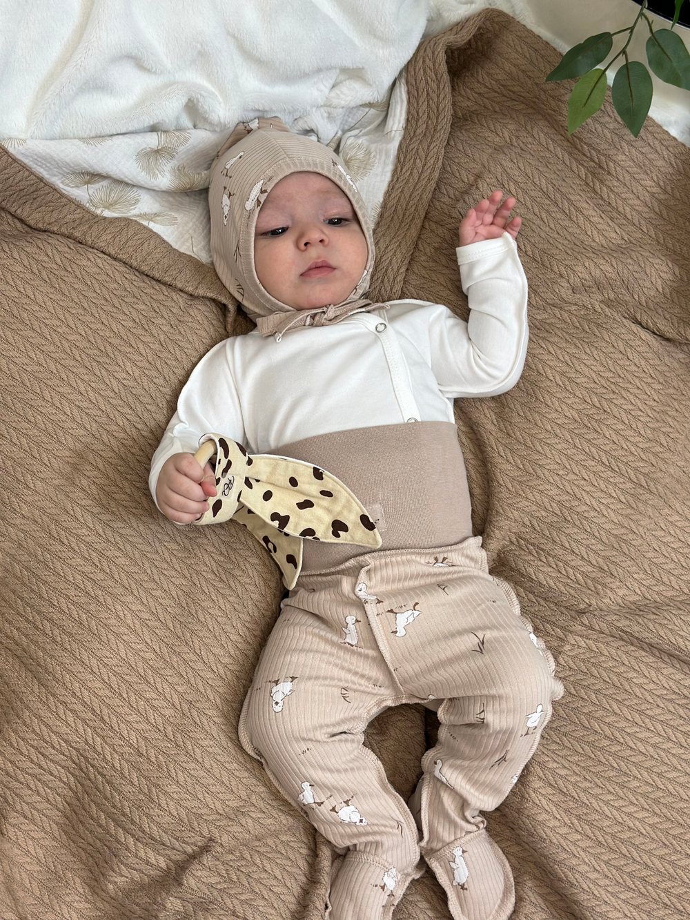 Чепчик Гномик Утята Рубчик Светлый кофе RinaAmari