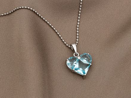 Подвеска Сердце 14,5мм, с ярко-голубым кристаллом