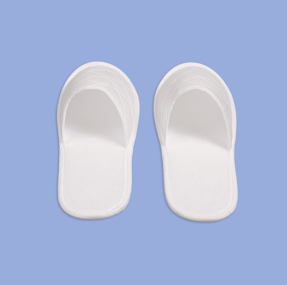 Тапки стеганный спанбонд, закрытый мыс (100 пар), с картоном и подошвой эвапора 3.5 мм, белые