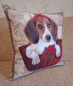 Декоративный гобеленовый чехол для интерьерной подушки Малышка Бигль 47х47