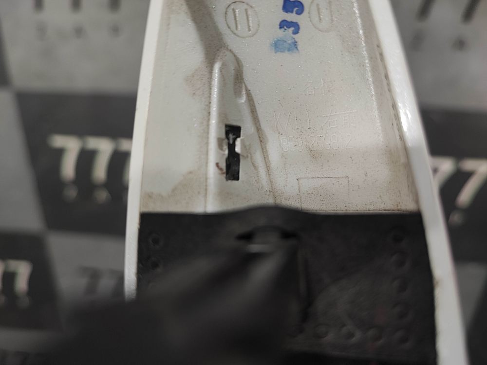 Ручка двери передняя правая внешняя Geely Monjaro 21-нв Б/У Оригинал 5077099500A13