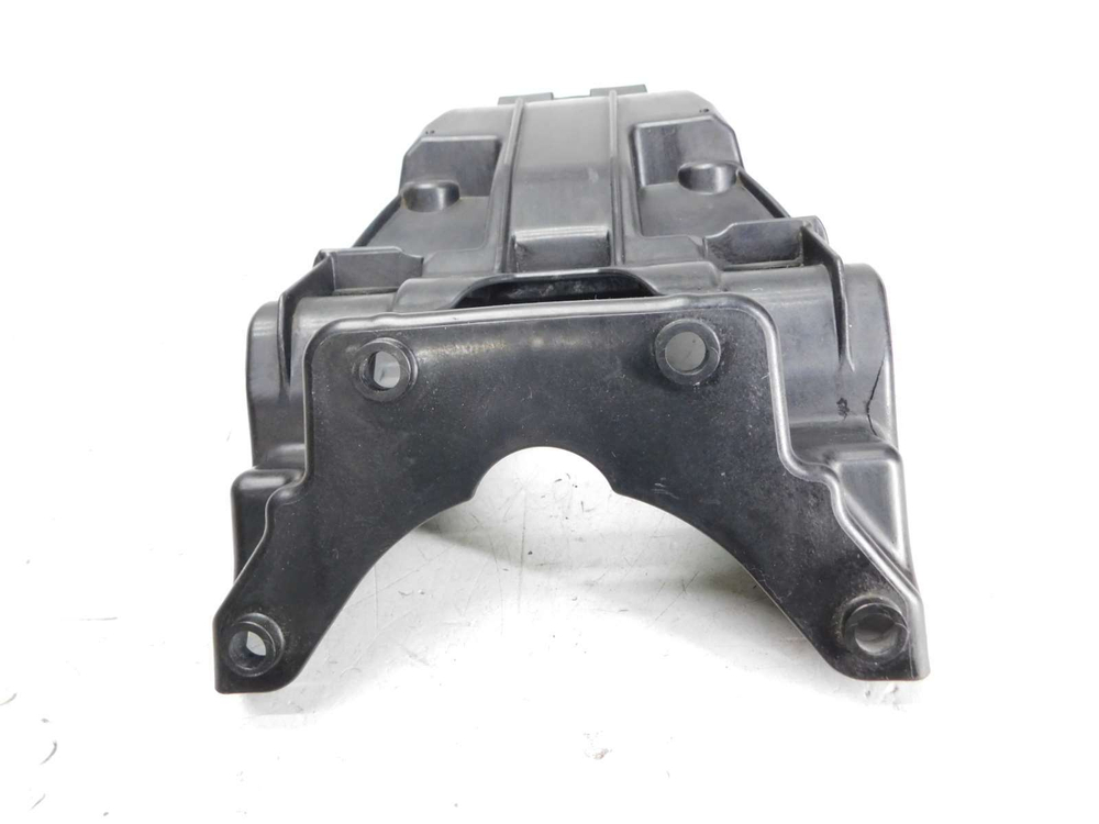 Пластик внутренний Suzuki Gladius SFV650A 63131-44H0