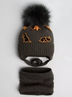 Шапка зимняя для мальчика на завязках и снуд