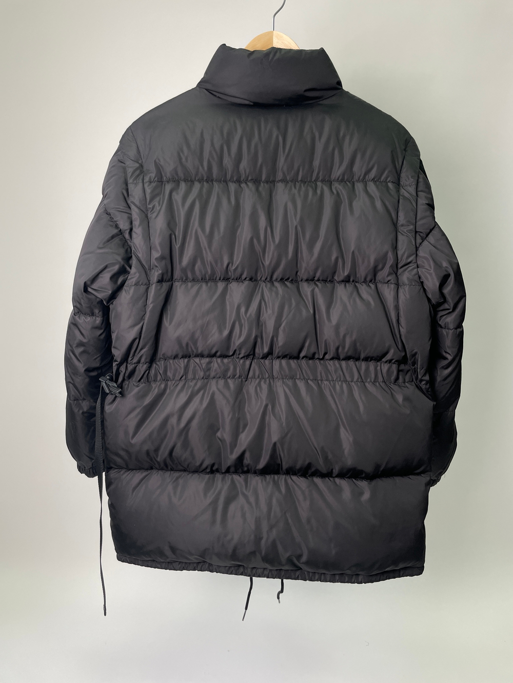 Пуховик Prada
