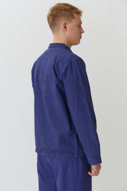 Верхняя мужская рубашка с карманами из синего вареного хлопка