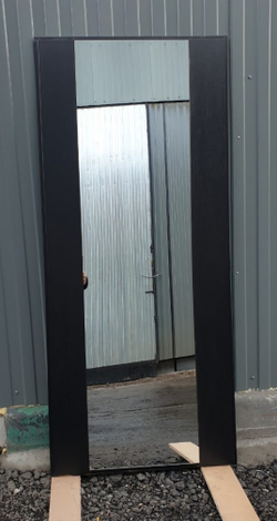 Входная металлическая дверь с зеркалом Нео Ясень 10 Венге (фурнитура ХРОМ блестящий)