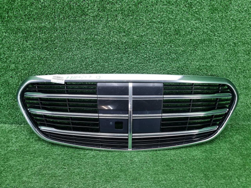 Решетка радиатора Mercedes S W223 (2020-н.в.)