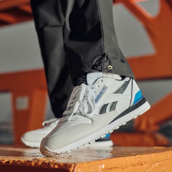 Reebok Classic Leather Беговые кроссовки Низкие Белые и синие Унисекс