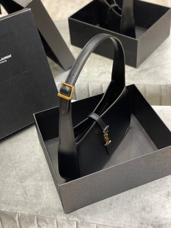 Saint Laurent Le 5 à 7 Hobo Bag