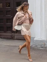 Юбка шелк мини с кружевом розовая