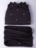 Шапка для девочки на осень с бусинами и снуд