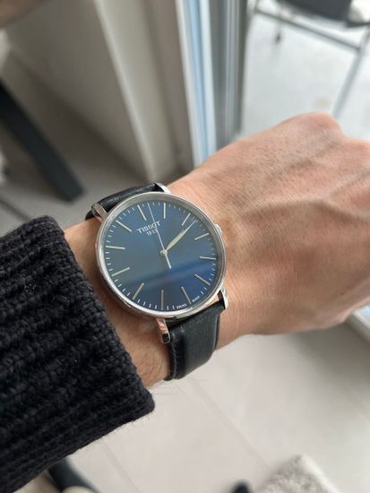 Наручные часы Tissot  T143.410.16.041.00