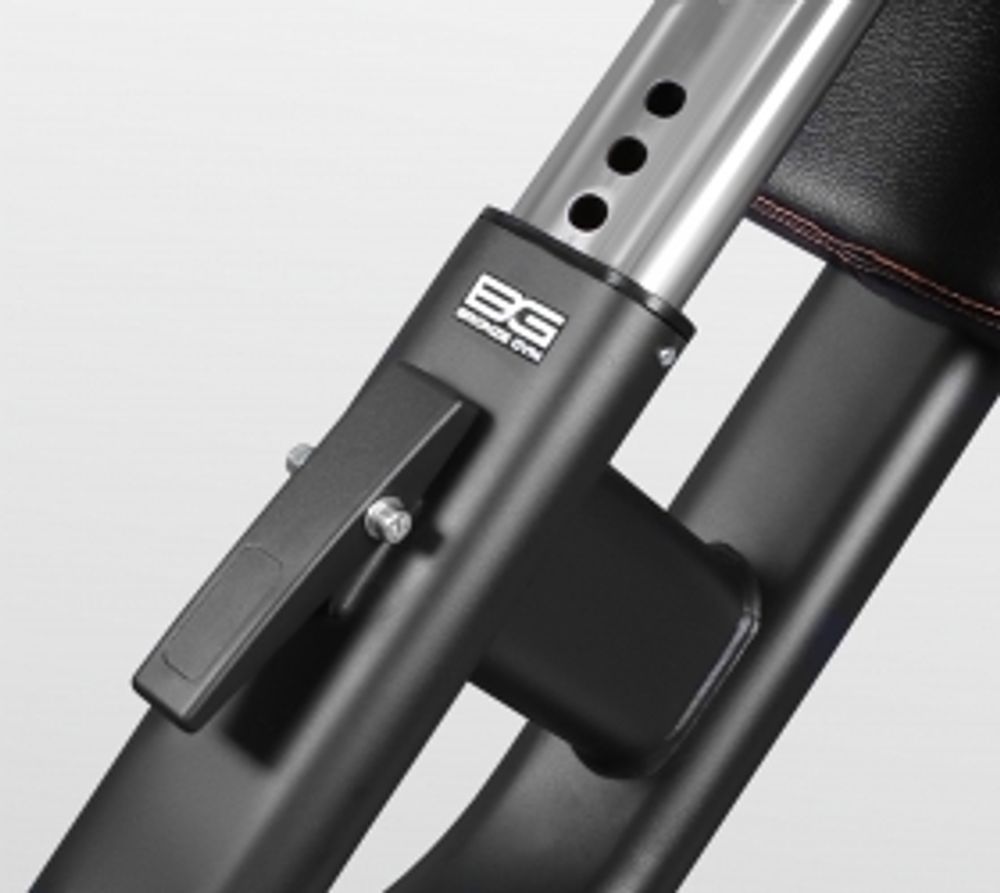 Скамья для жима наклонная Bronze Gym BR-1014