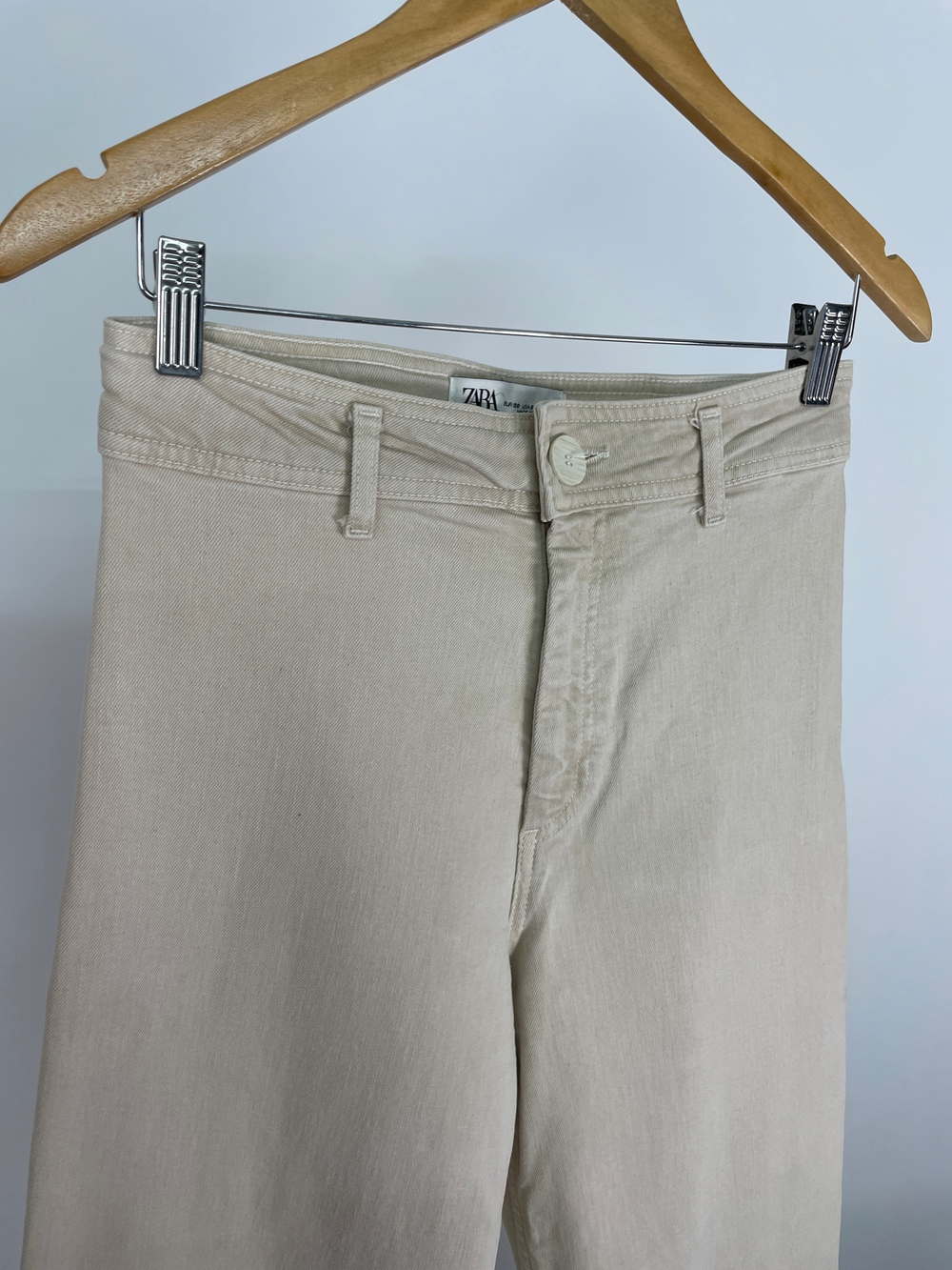 Джинсы Zara