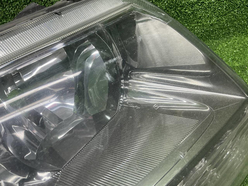 Фара правая Suzuki Grand Vitara (05-16) галоген