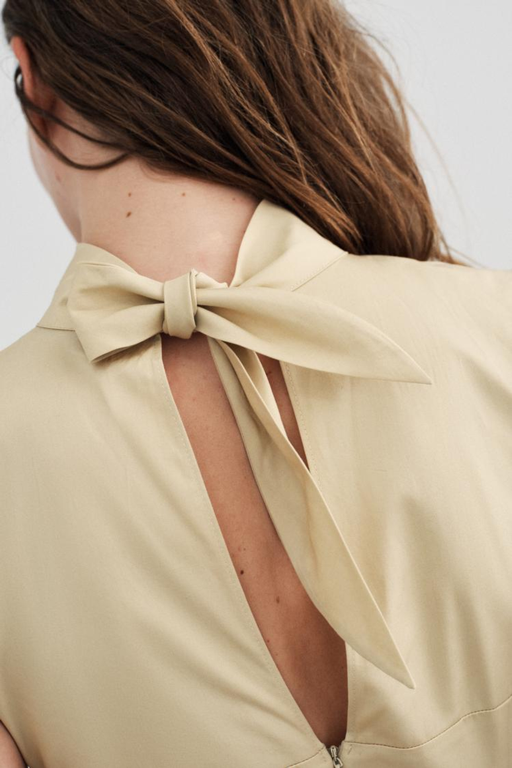 ZARA ПЛАТЬЕ МИДИ ИЗ ГАБАРДИНА, ЦВЕТ ВАФЛИ