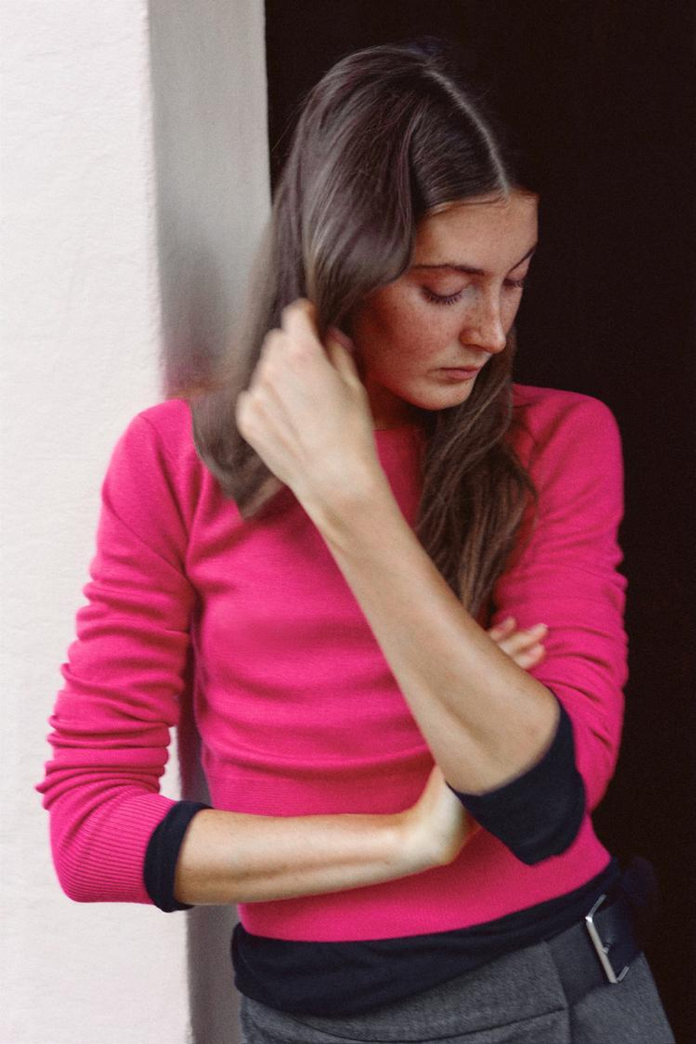 ZARA ОДНОТОННЫЙ СВИТЕР ИЗ СМЕСОВОЙ ШЕРСТИ, ТЕМНАЯ ФУКСИЯ