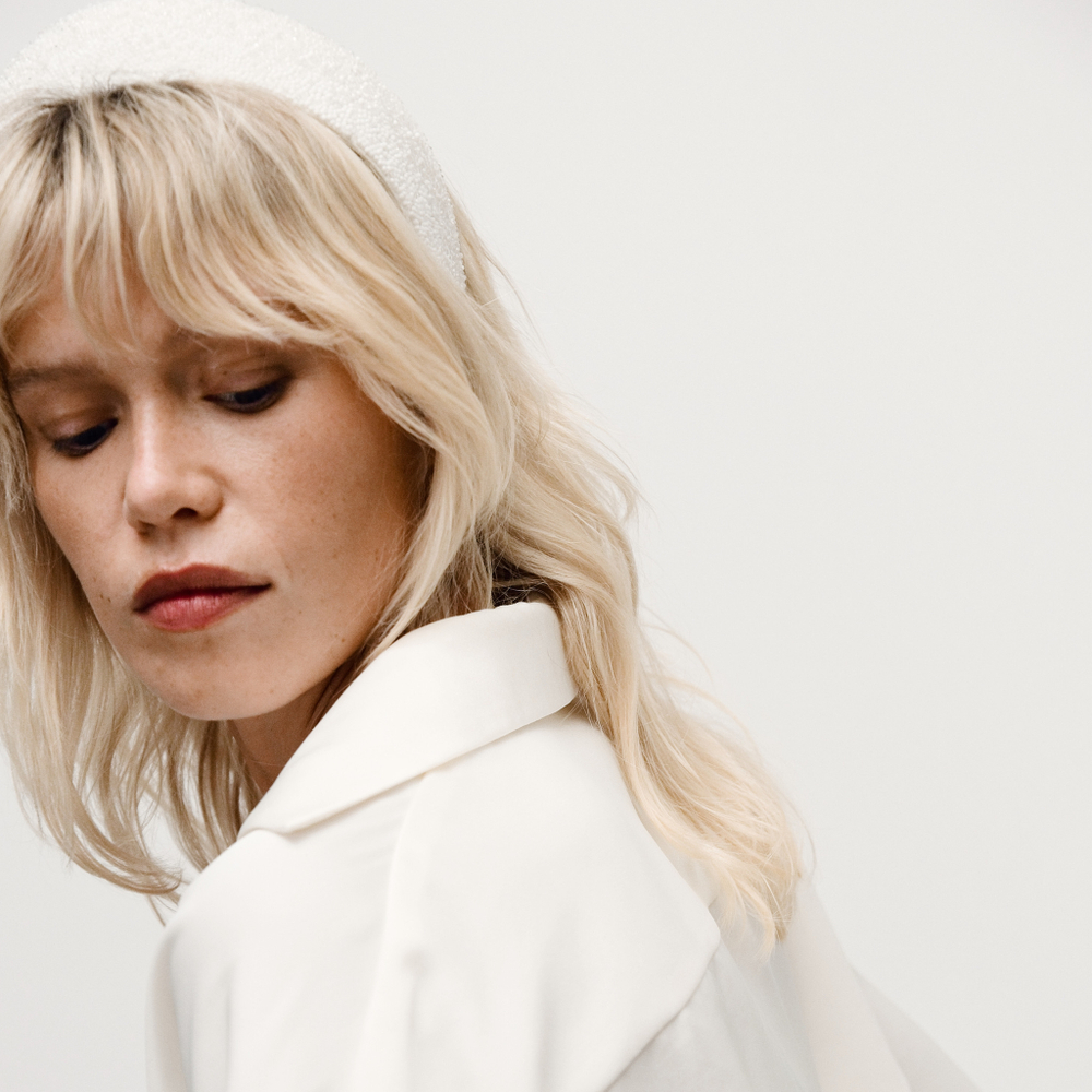 Кокошник белый полностью расшитый