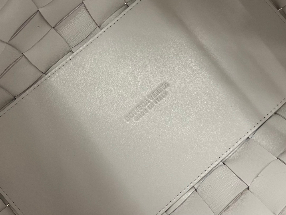 Bottega Veneta Bowling Cassette 28 cm