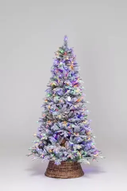 Искусственная елка Скандинавия заснеженная 210 см., литая+пвх, 600 мульти/теплых LED ламп, ЕлкиТорг (26210)