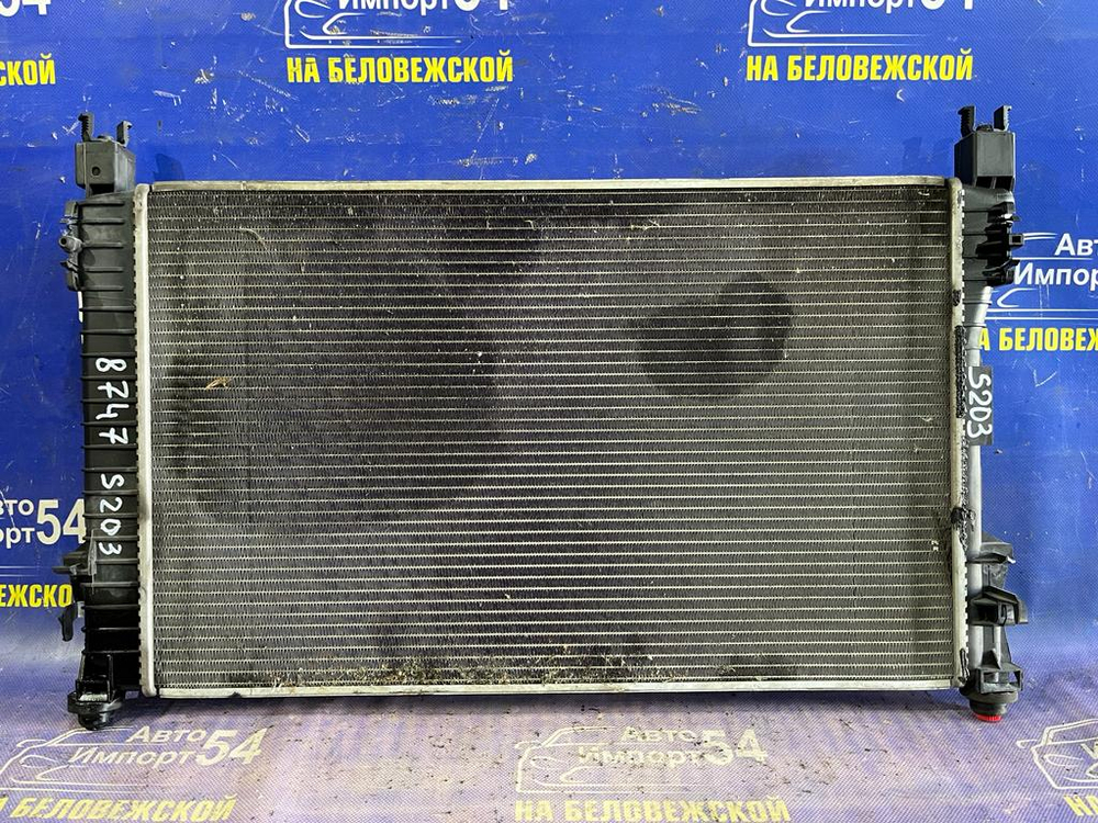 Радиатор двигателя MERCEDES BENZ C-CLASS 2004-2007