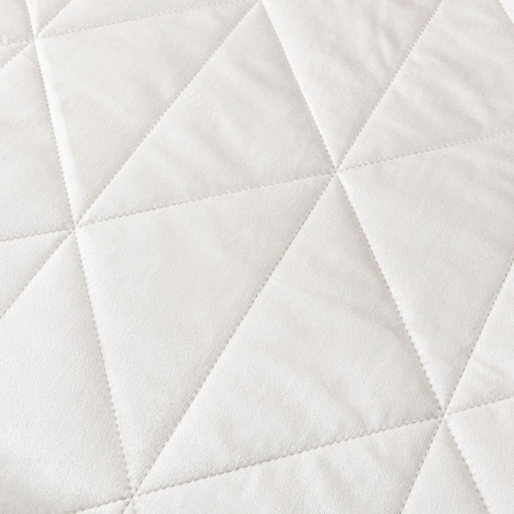 Велюровое покрывало в клетку с наволочками OVL032