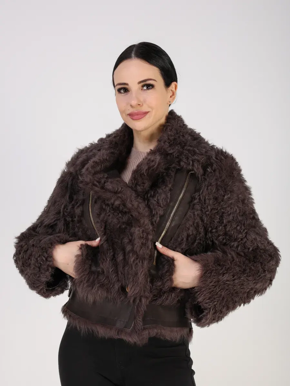 Шуба зимняя натуральная короткая дубленка