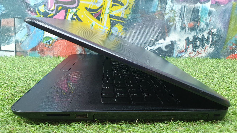 Ноутбук HP i3-6/8 Gb/15-ay009dx (X7T50UA)/Windows 10