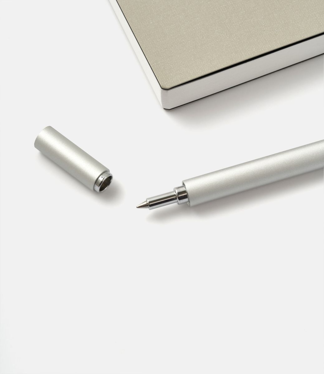 Ten Stationery Shell Roller Pen Silver — шариковая ручка с магнитами