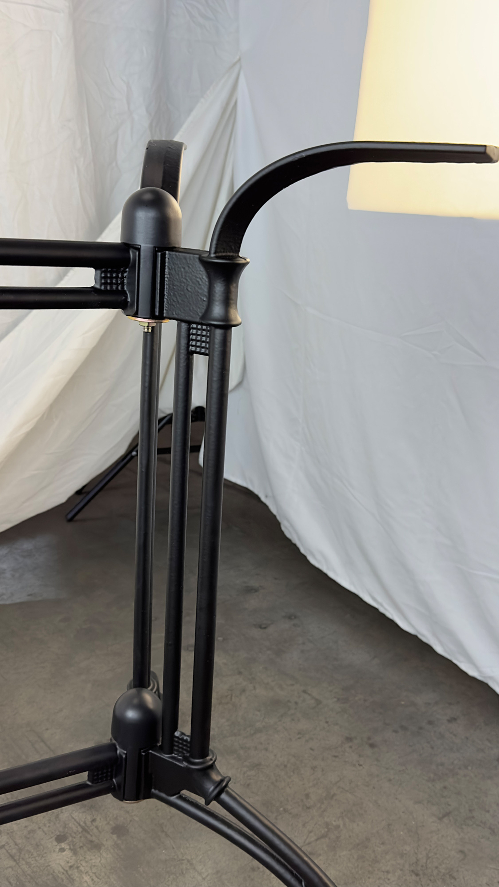 Подстолье чугунное 1235EM