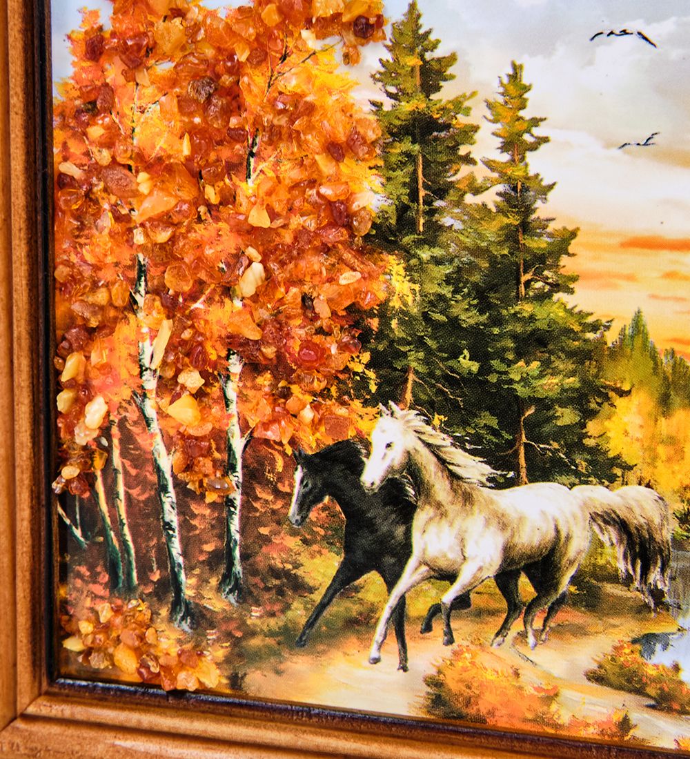 AMB-74/22 Картина «Лошади» (с янтарной крошкой) дер.краш.рамка 12х15
