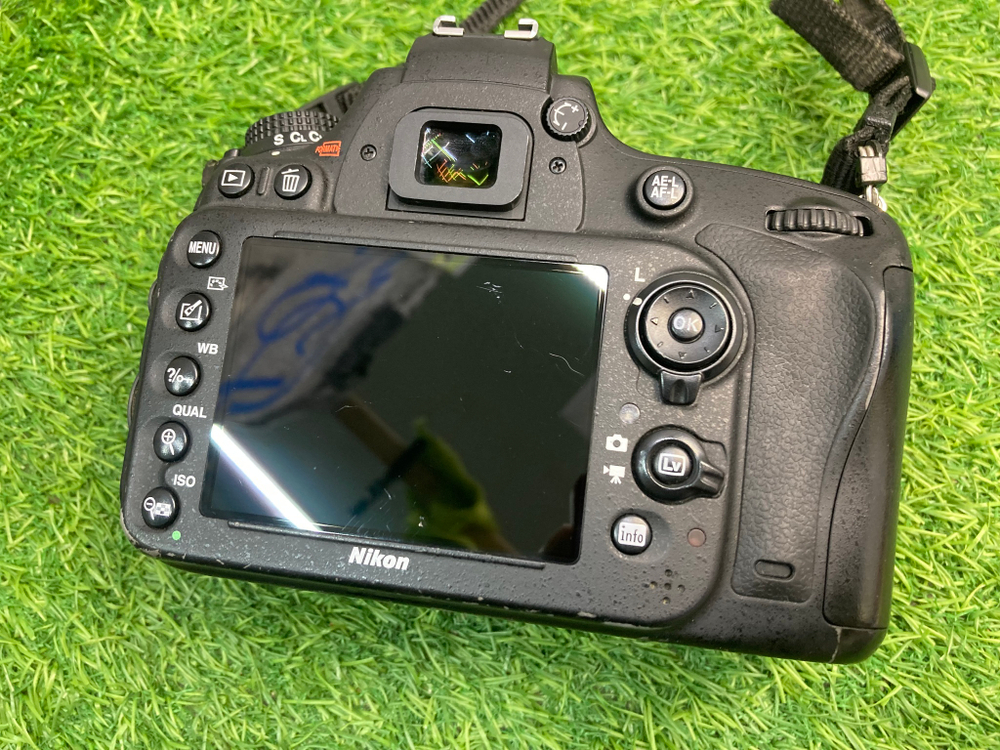 Nikon D610 225.000 кадров
