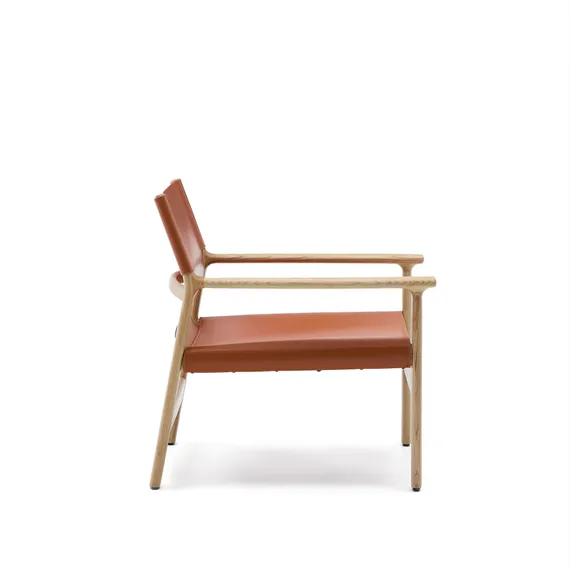 Кресло Jan из переработанной кожи светло-коричневого цвета и ясеня в натуральном цвете