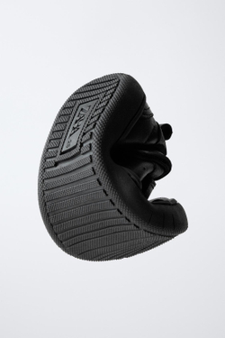 ZARA КОЖАНЫЕ КРОССОВКИ BAREFOOT, ЧЕРНЫЙ