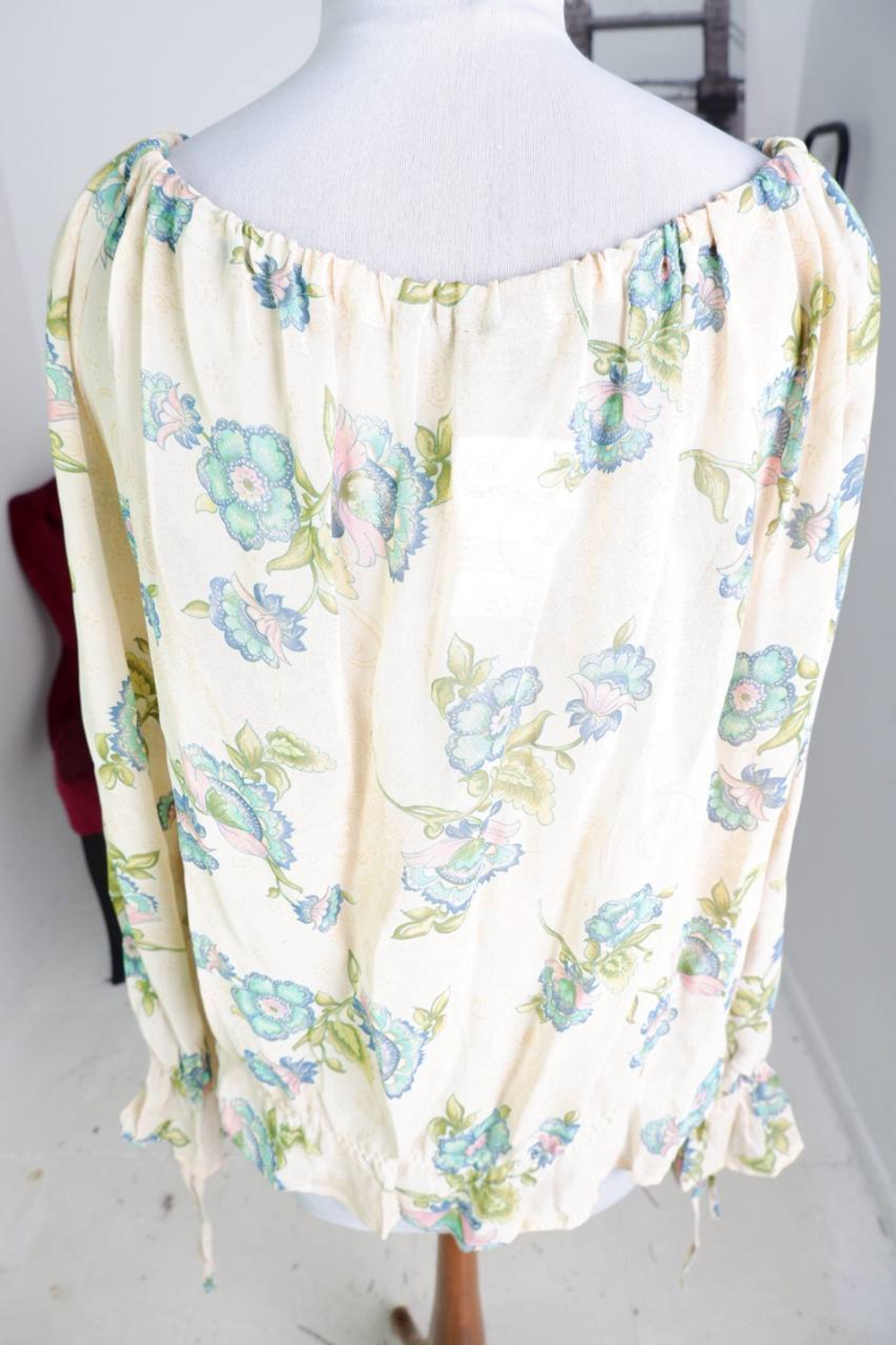 Блузка Evelin легкая, маркировка 42, визуально на 48 размер