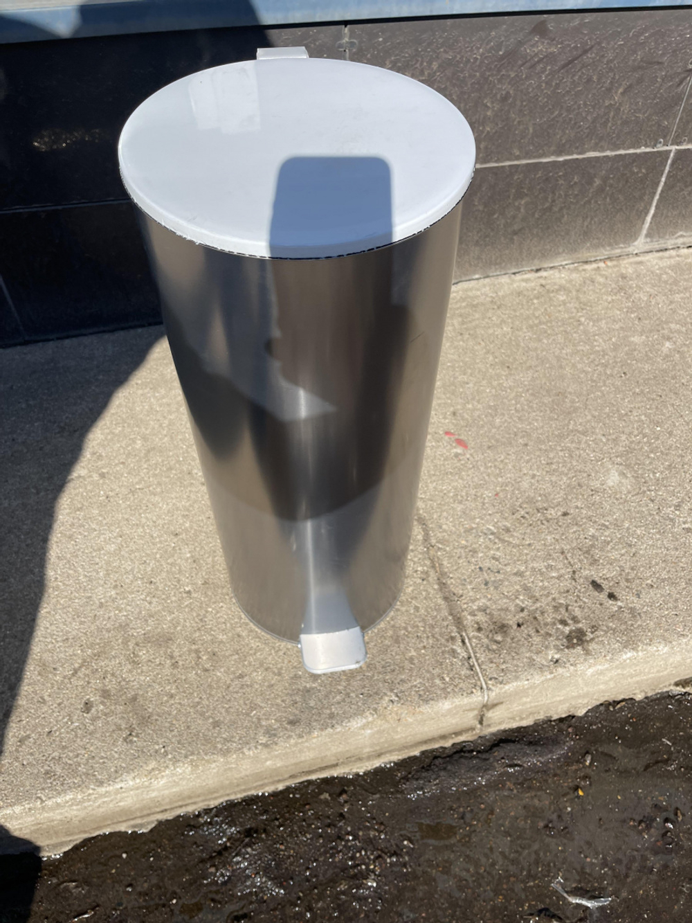 Урна с педалью 20 л.