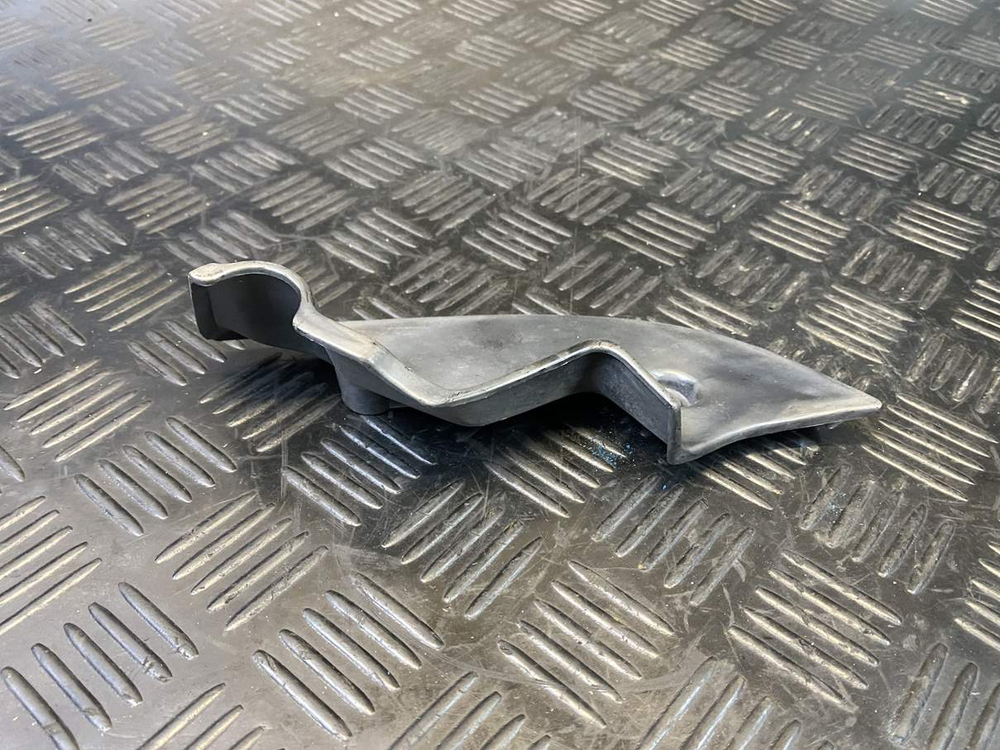 Пластик внутренний Yamaha TDM850 RN03J 053965