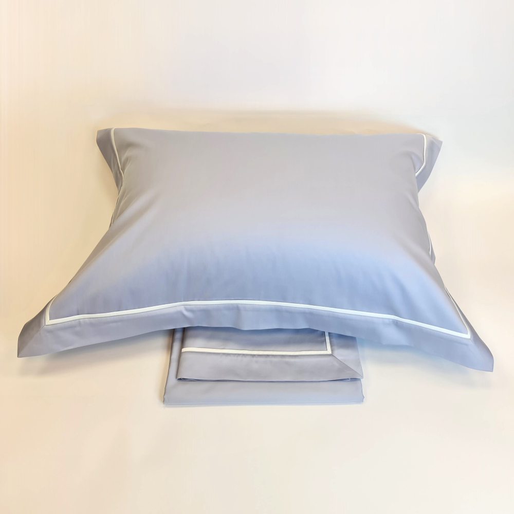 Постельное белье cемейное Сlaire&Caroll George серо-голубое с белым кантом