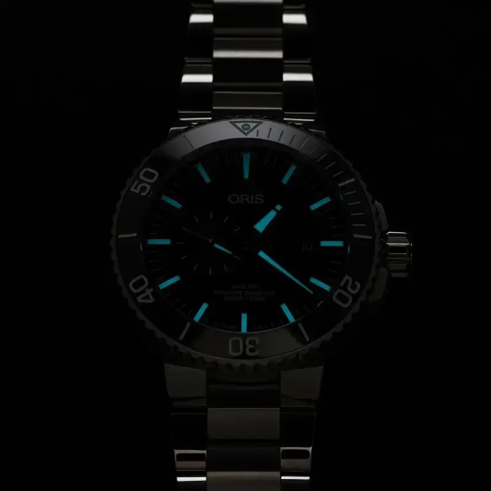 Oris Aquis Small Second Date 01 743 7733 4155-07 8 24 05PEB