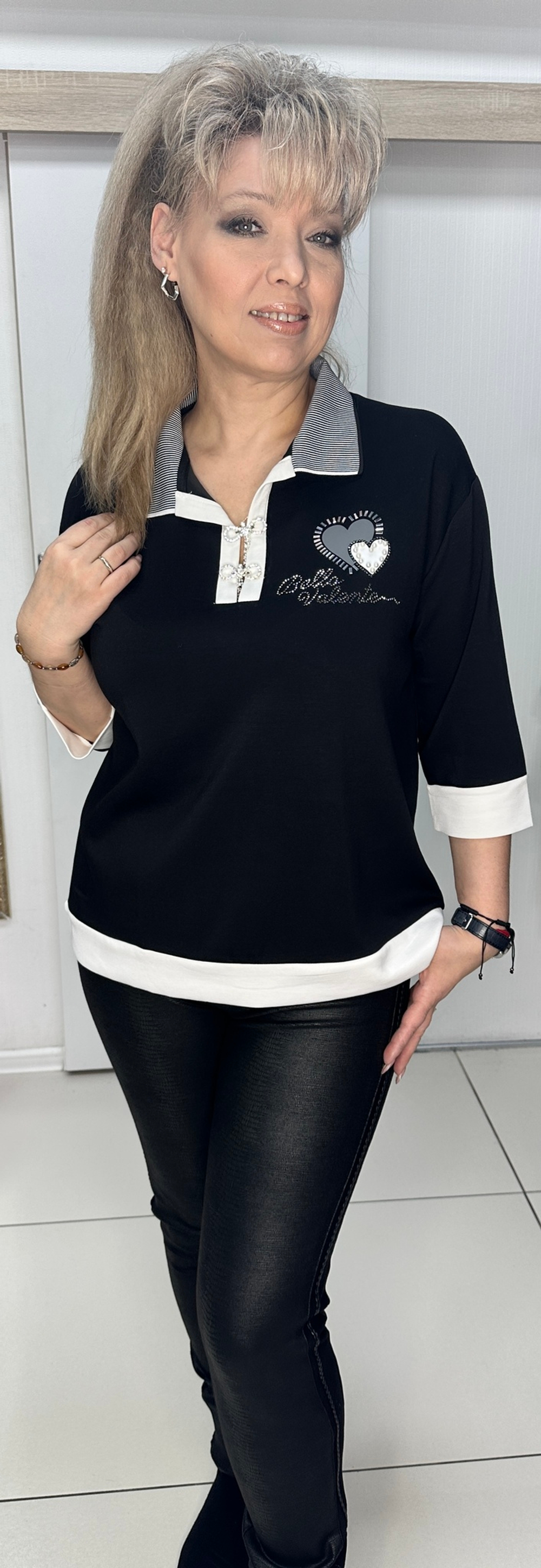 Черный трикотажный блузон с полосатым воротником