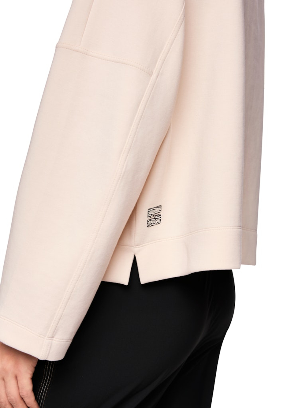 Marc-Cain-Sp_FrühjahrSommer-2026_153_AS-44.11-J09_5