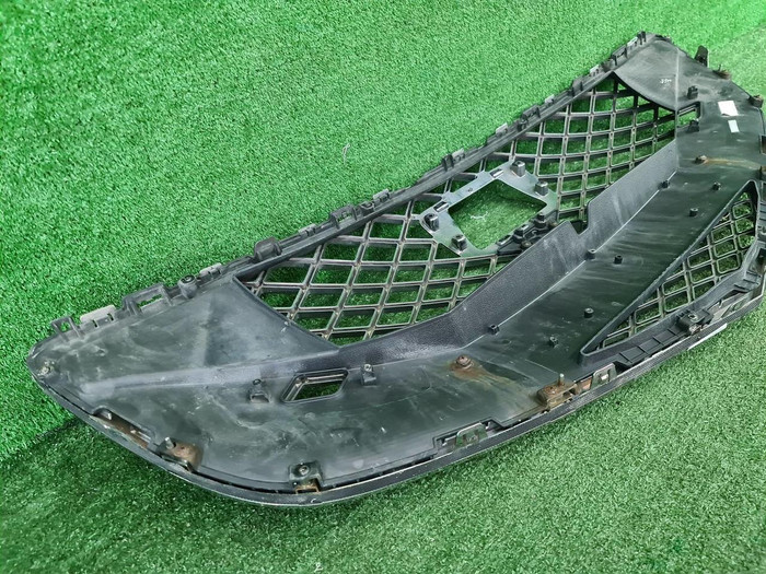 Решетка радиатора Genesis G80 2 (2020-2024)