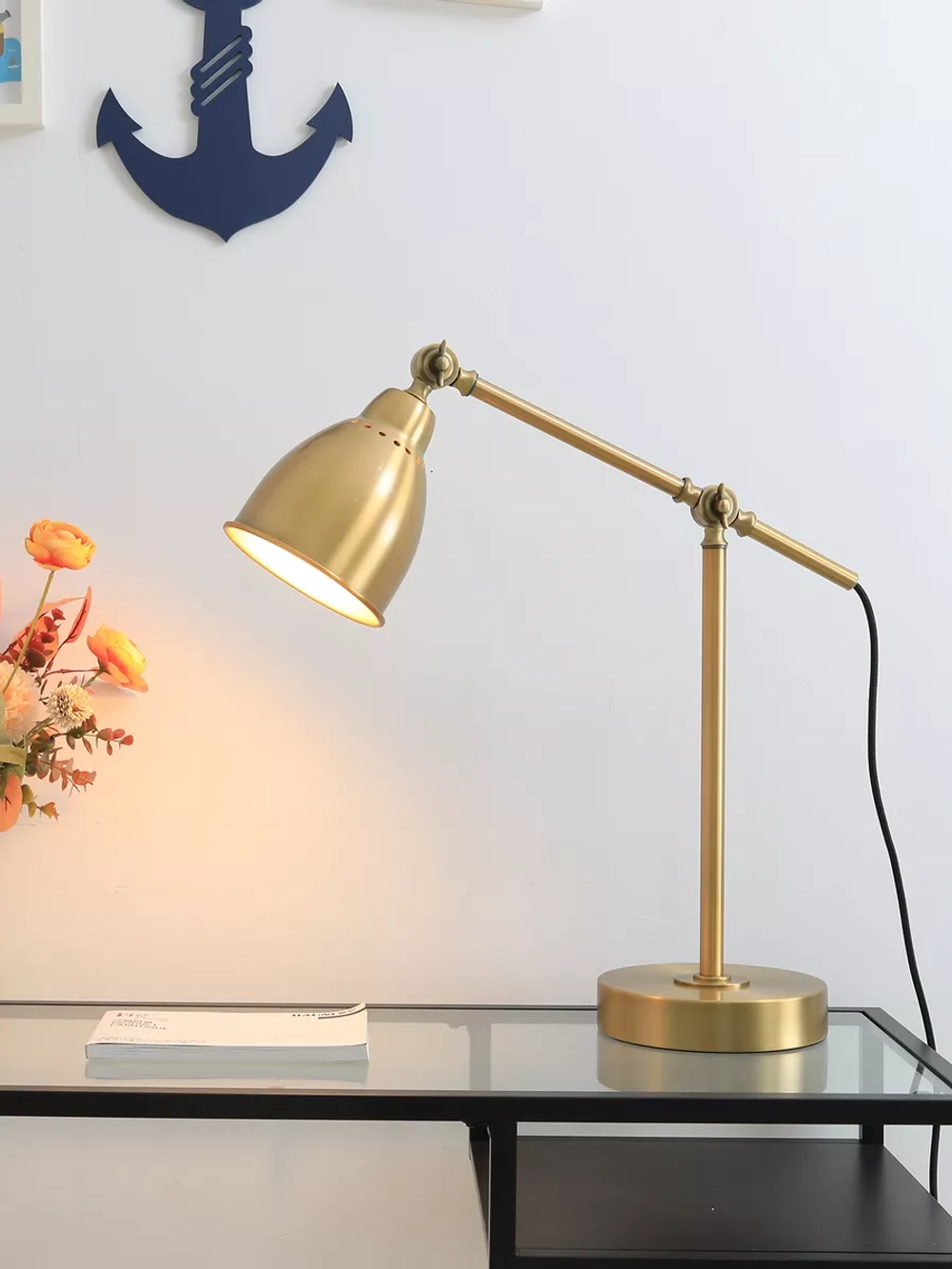 Светильник настольный классический