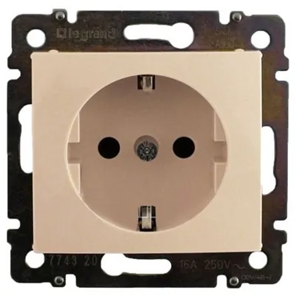 774320 Legrand Розетка одноместная с заземлением слоновая кость Valena